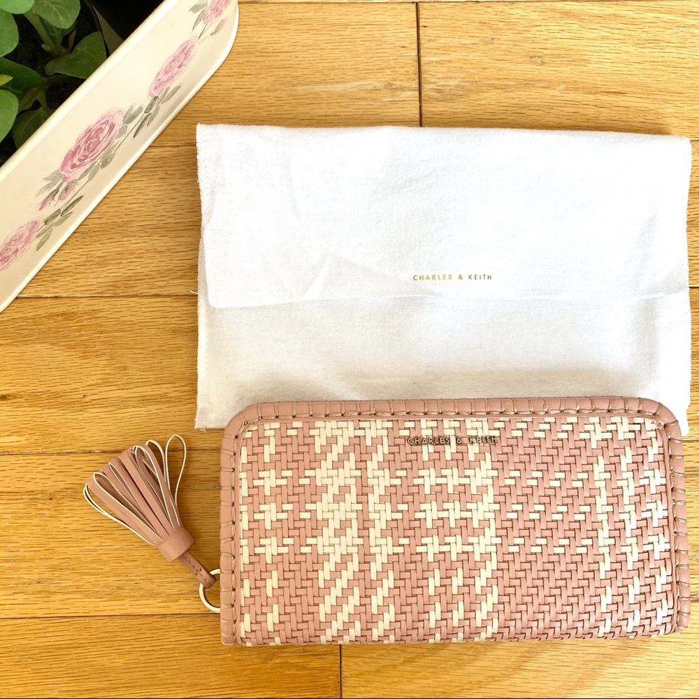 NWT Charles & Keith long wallet